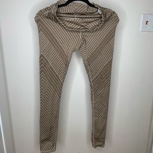 Alo Yoga Tan & Beige Leggings
